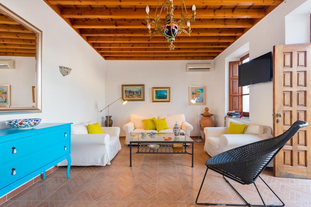 Villa Lindos Exterior photo